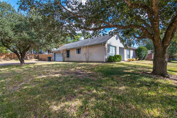 Sealy, TX 77474,340 Meadowlark CIR