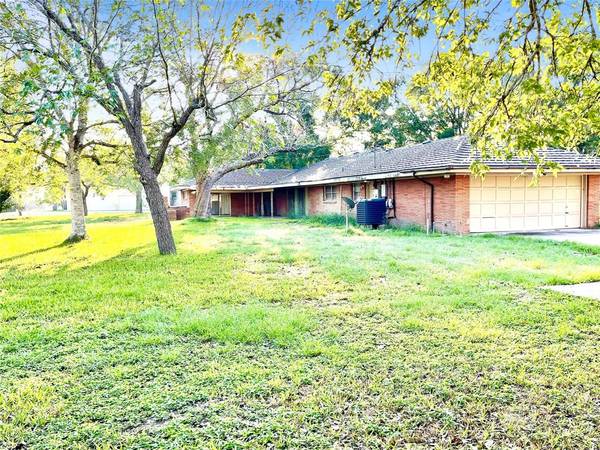 Bay City, TX 77414,917 6th ST