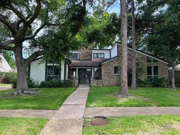 1131 Woohorn DR, Houston, TX 77062