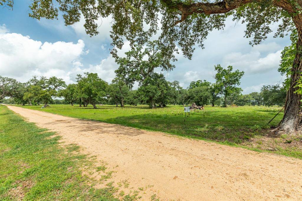 Van Vleck, TX 77482,475 Valley Oaks Drive