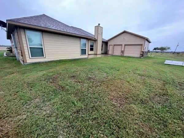 Tivoli, TX 77990,120 Layton LN