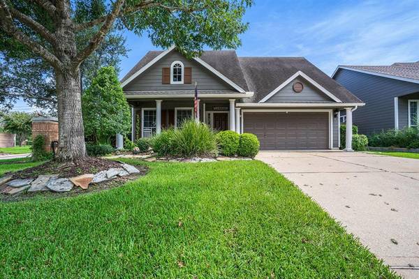 1426 Roaring Springs LN, Seabrook, TX 77586