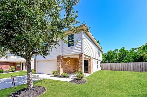 Baytown, TX 77521,918 Running Creek CT