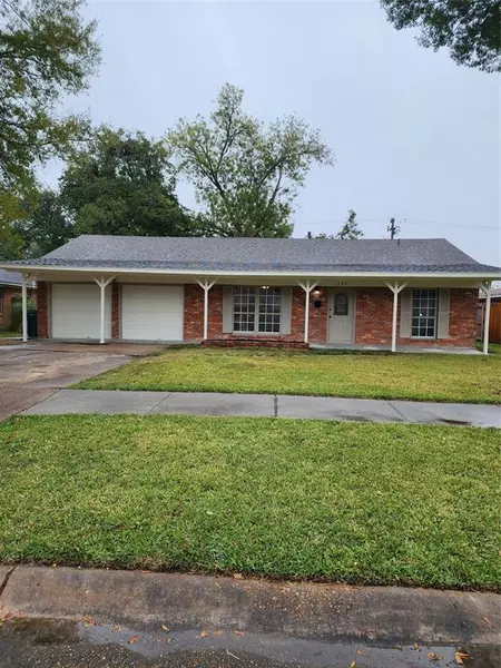 1705 Leneva LN, Pasadena, TX 77502