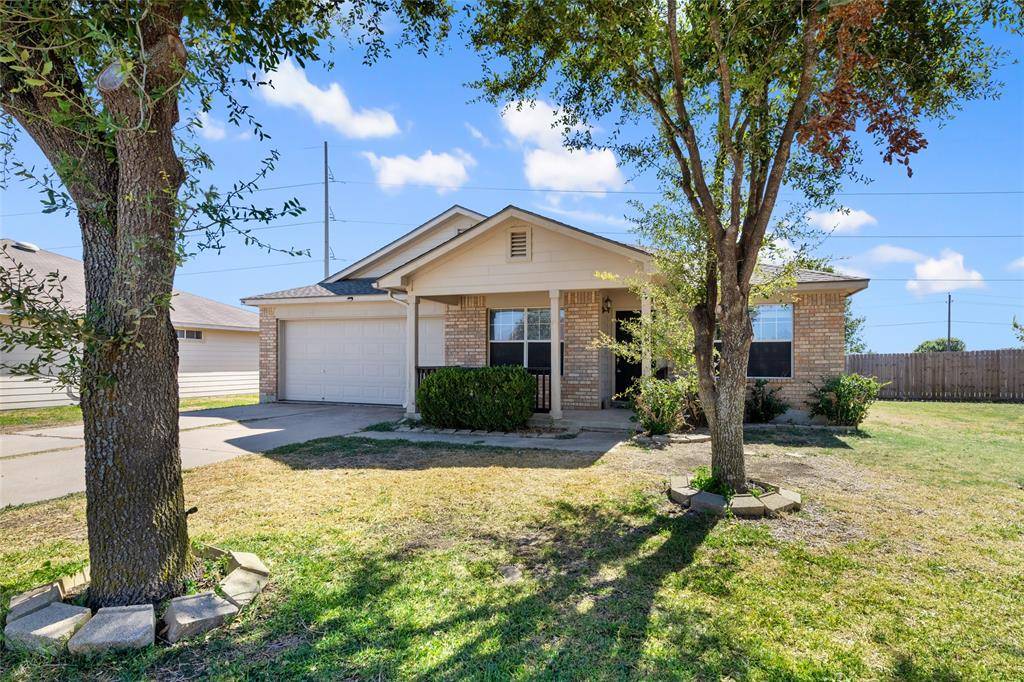 107 Oman ST, Hutto, TX 78634