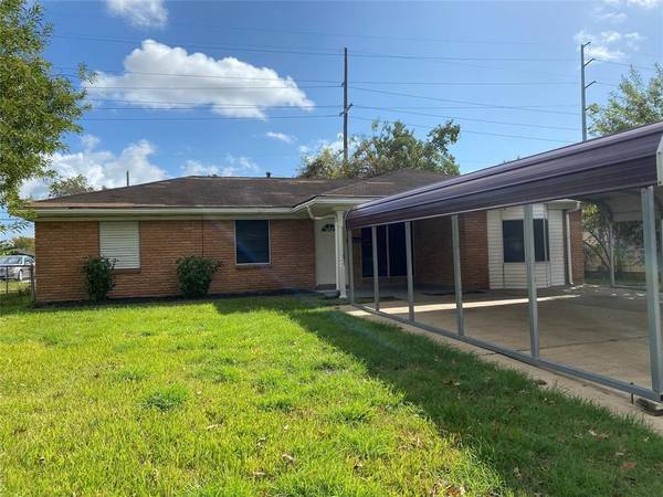 321 Elaine ST, La Marque, TX 77568