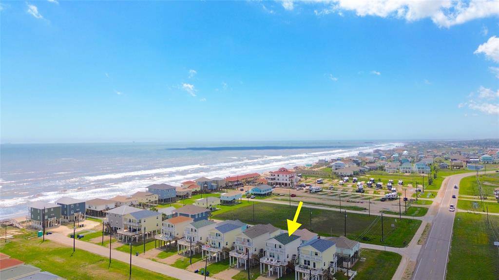 139 W Palm ST, Surfside Beach, TX 77541