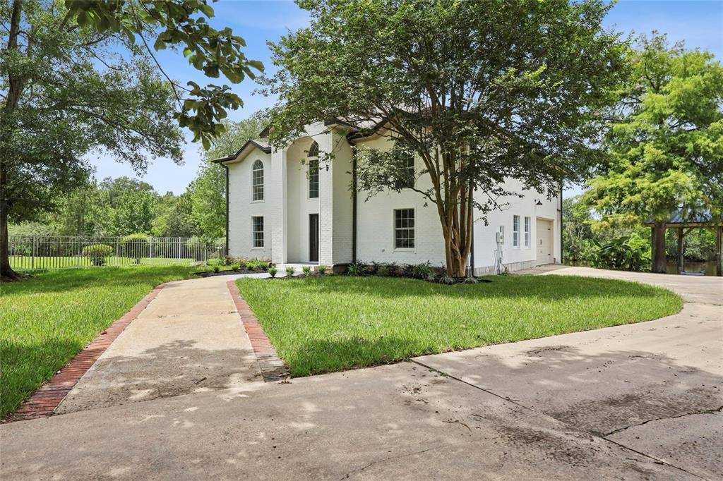 Bridge City, TX 77611,320 Farm DR
