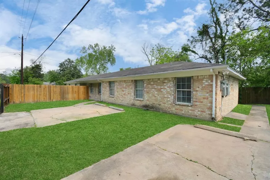 8622 Elbert ST #B, Houston, TX 77028