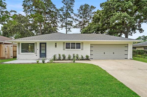 2011 Viking DR,  Houston,  TX 77018