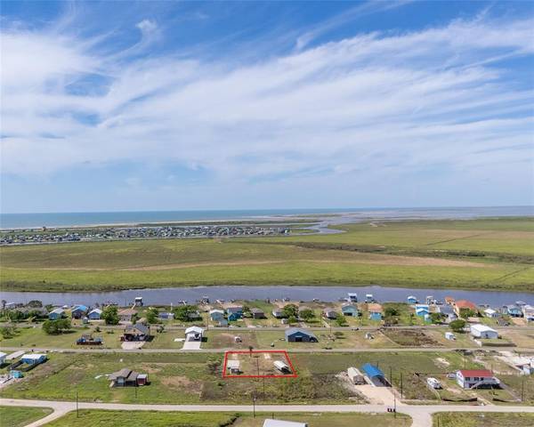 526 Blue Water, Sargent, TX 77414