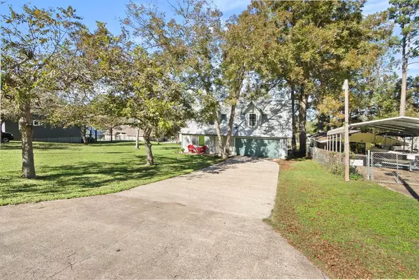 Coldspring, TX 77331,70 Rustling Oaks ST