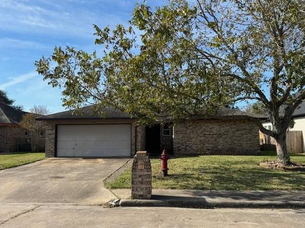 1808 Leissner ST, Bay City, TX 77414