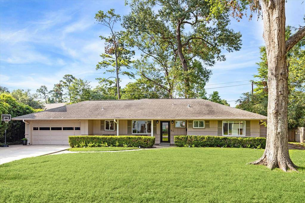 7718 Edgeway DR, Houston, TX 77055
