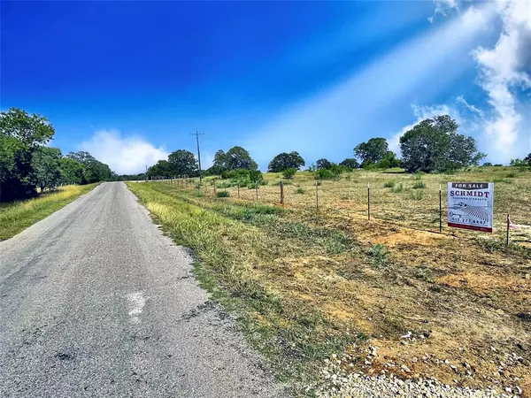 Luling, TX 78648,5300 Soda Springs