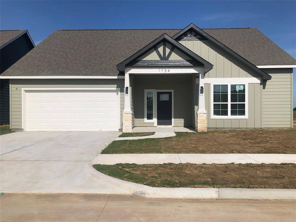 1734 Lantana Lane, El Campo, TX 77437