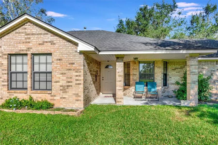 2023 Avenue F, Danbury, TX 77534