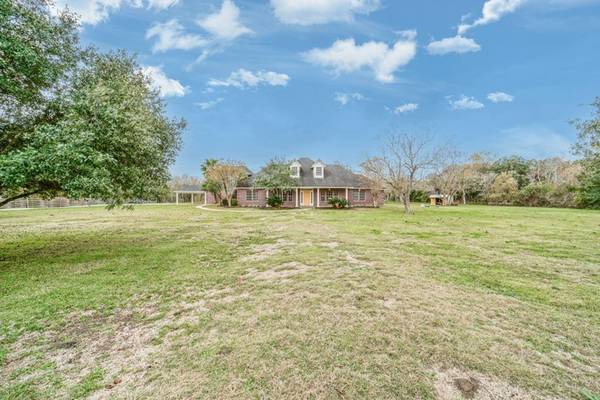 12510 County Road 283, Alvin, TX 77511