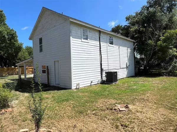 Edna, TX 77957,610 W Division ST