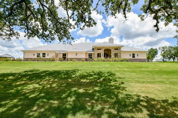 3762 Eli RD, Bellville, TX 77418