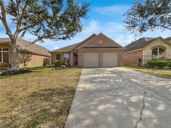 2607 Diamond River DR, Rosenberg, TX 77471