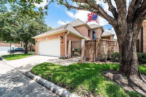 6818 Oakwood GRV, Houston, TX 77040