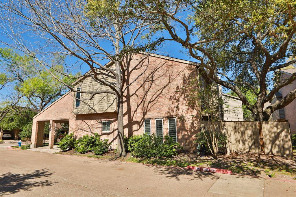Houston, TX 77063,9400 Doliver DR #60