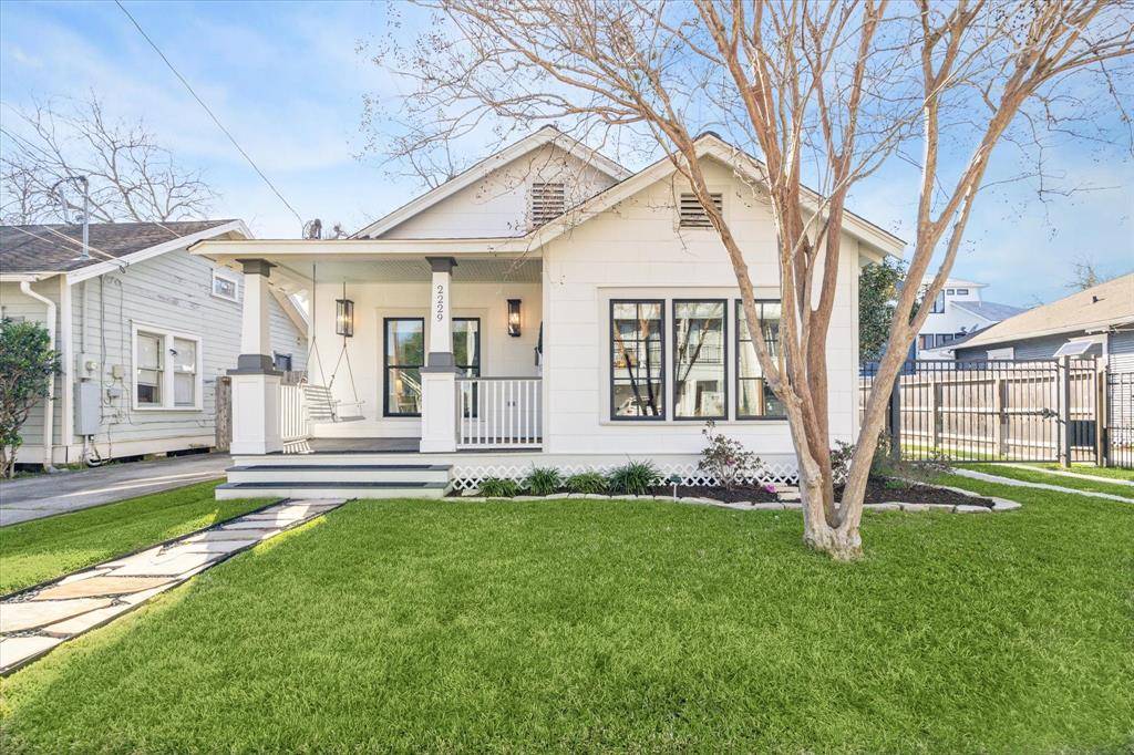 2229 Singleton ST, Houston, TX 77008