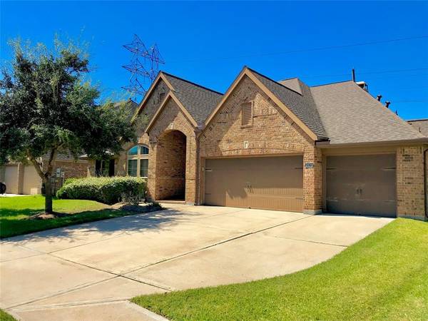 2404 Evening Star DR, Pearland, TX 77584