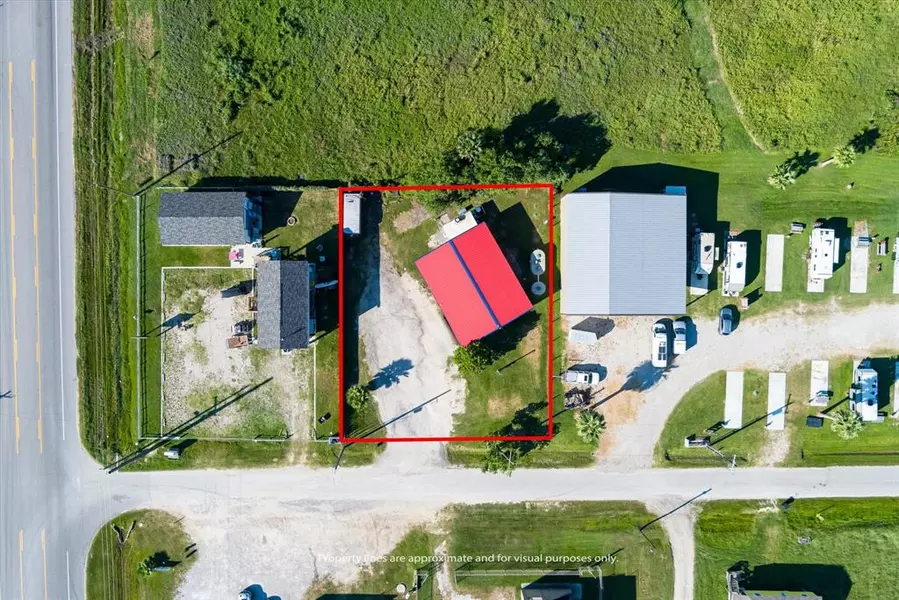 1017 N Tinkle LN, Crystal Beach, TX 77650