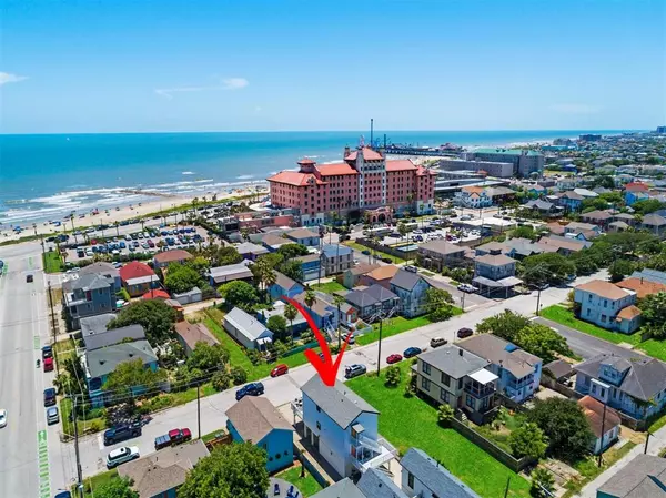 Galveston, TX 77550,1910 Avenue O 1/2