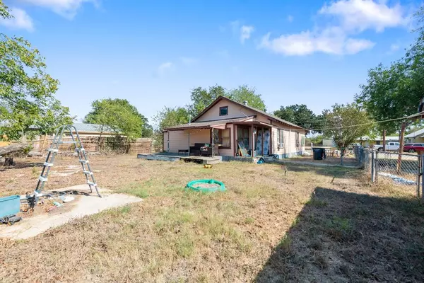 Caldwell, TX 77836,806 Plum ST