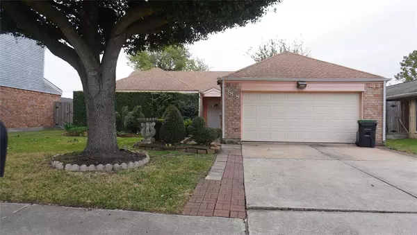 3818 Quitman DR, Pasadena, TX 77505