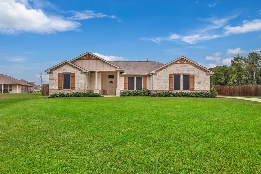 103 Jessica DR, Dayton, TX 77535