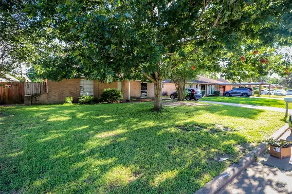 4911 Macridge BLVD, Houston, TX 77053