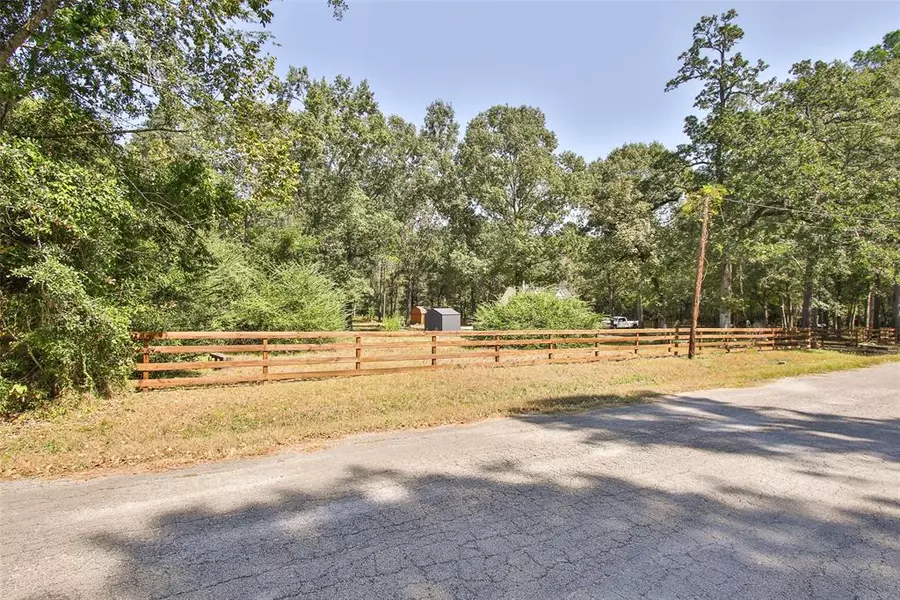 Lot 1 Quiet Hollow RD, Montgomery, TX 77356