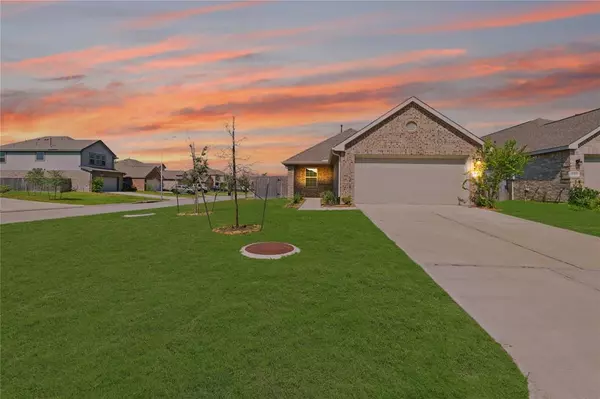 18411 Running Shadow CT, Hockley, TX 77447