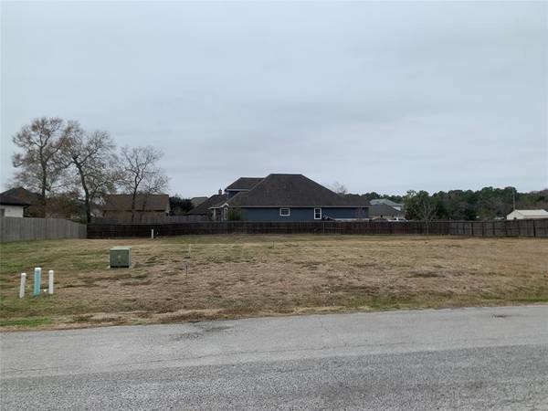 4936 Bayou Drive, Dickinson, TX 77539