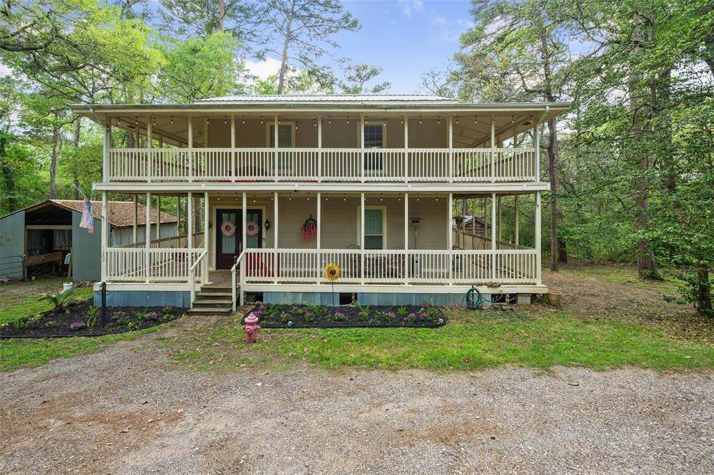 202 Greenbriar DR, Magnolia, TX 77355