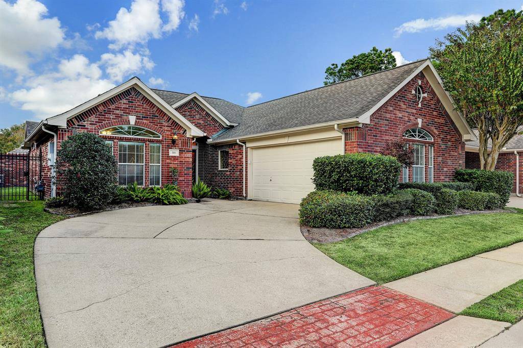 Friendswood, TX 77546,316 Parkwood Village DR