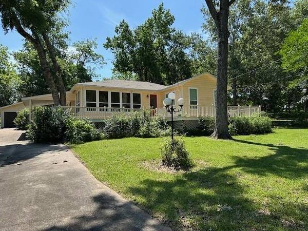 591 Cove LOOP, Coldspring, TX 77331