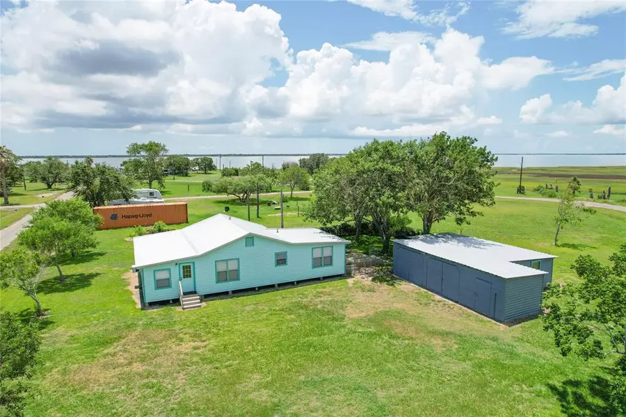 44 Milwaukee AVE, Port Lavaca, TX 77979