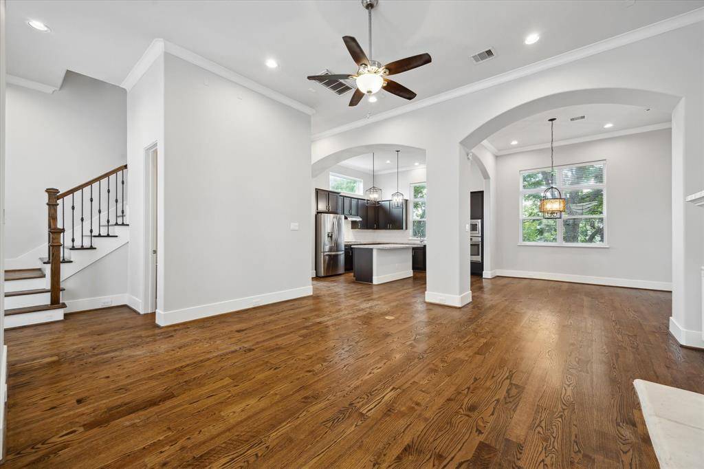 Houston, TX 77007,5644 Larkin ST
