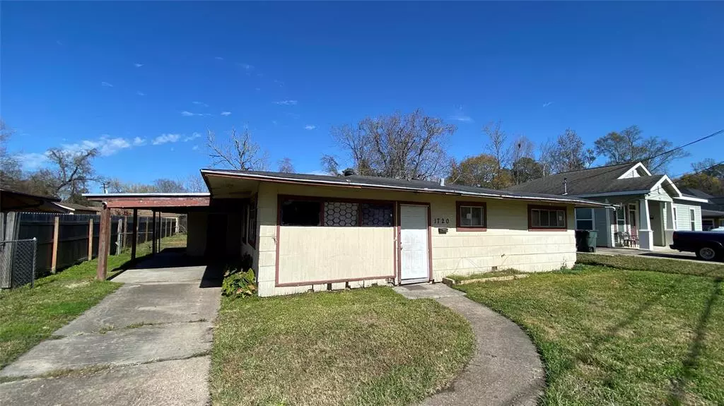 1720 Fairway ST, Beaumont, TX 77703