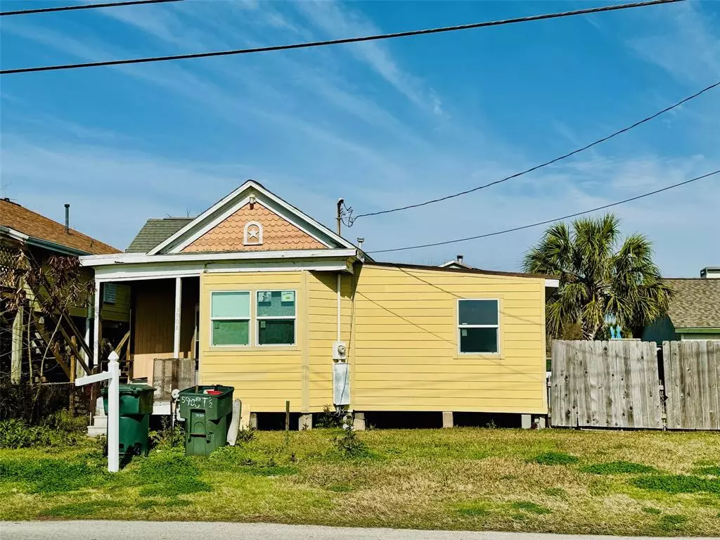 Galveston, TX 77551,5908 Avenue T 1/2