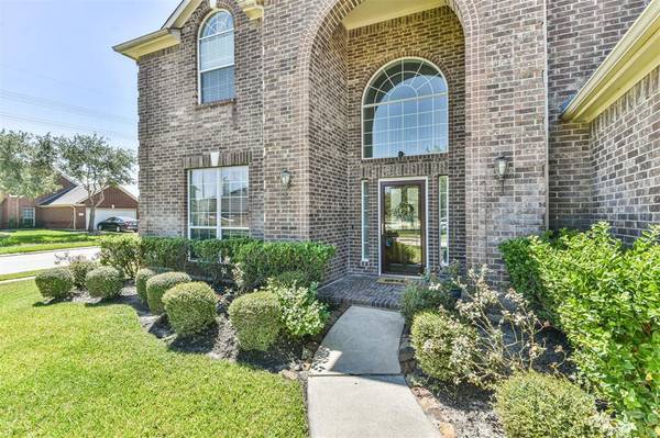 10007 Memorial Way DR, Tomball, TX 77375