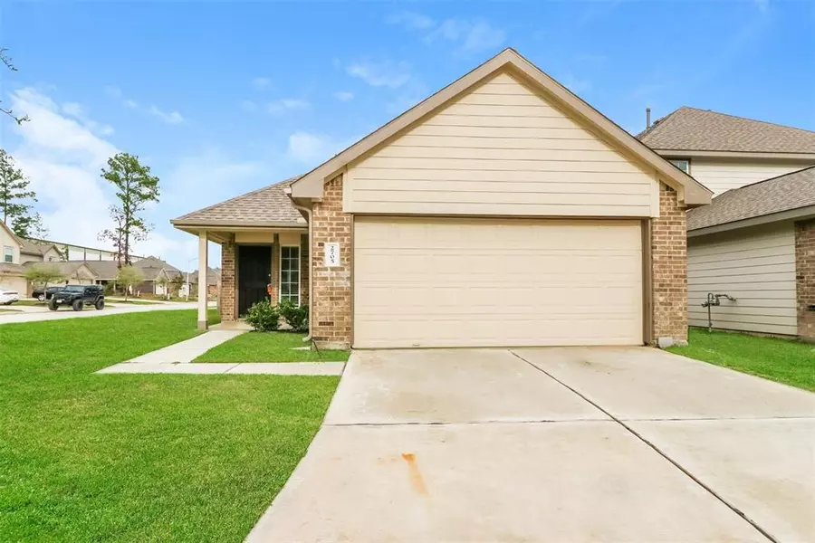 2705 S Lina CT, Conroe, TX 77301