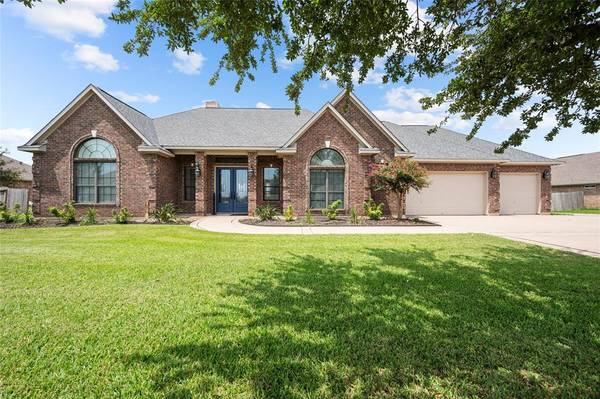 11419 Kings Point BLVD, Mont Belvieu, TX 77535