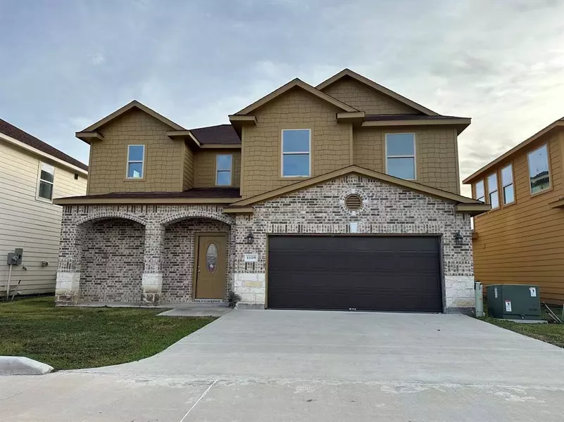 11119 Beverley Park, Sugar Land, TX 77498