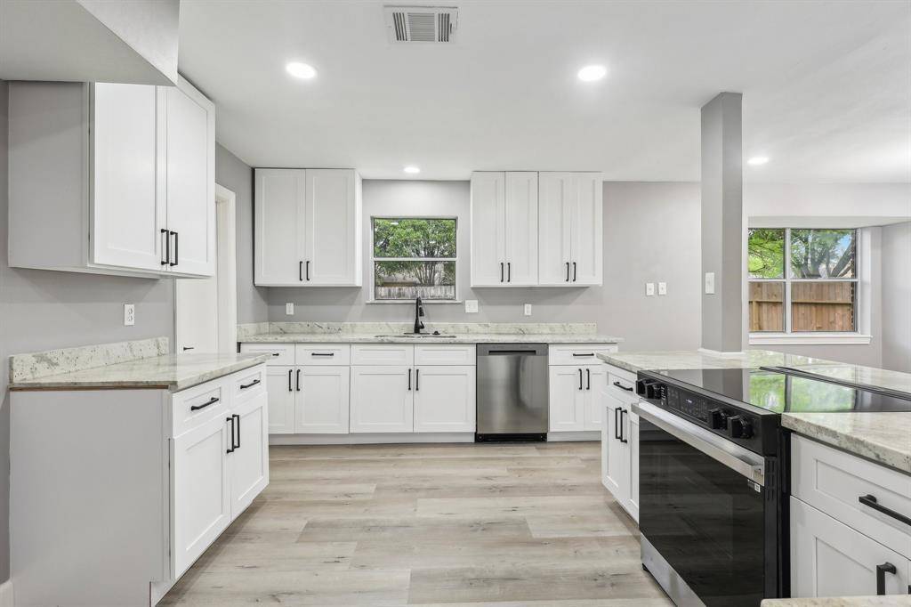 4031 Rushcroft DR, Houston, TX 77082